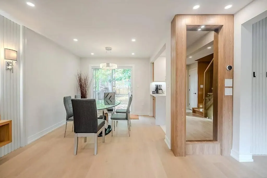 토론토 Beachside Luxury Retreat 아파트