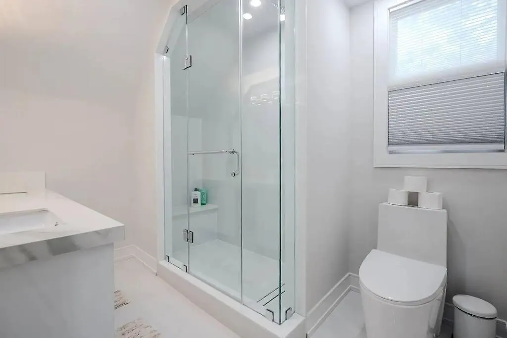 토론토 Beachside Luxury Retreat 아파트