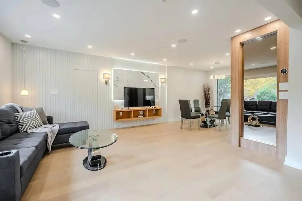 토론토 Beachside Luxury Retreat 아파트