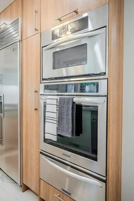 Beachside Luxury Retreat Daire Toronto